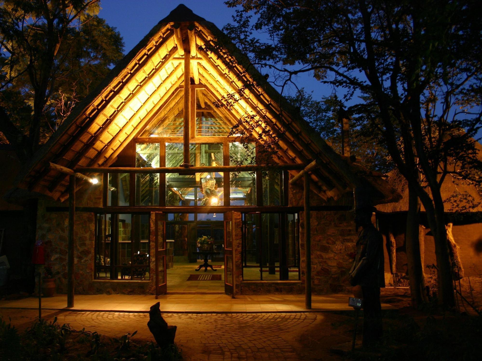 Kedar Heritage Lodge, Conference Centre & Spa Phokeng Exterior foto